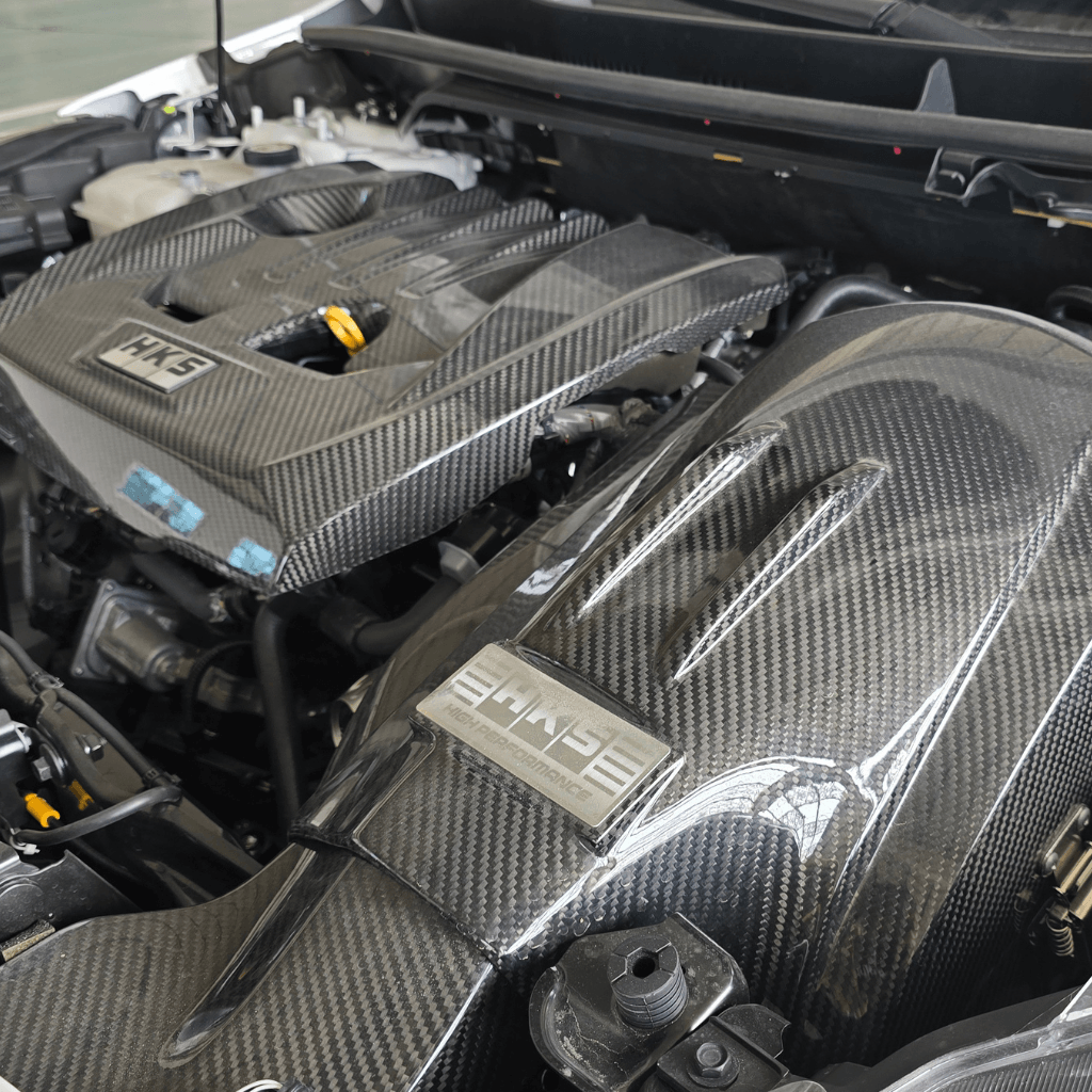 Lightweight carbon fiber intake system designed for maximum airflow and heat resistance in the UAE| ATOMIC-SHOP