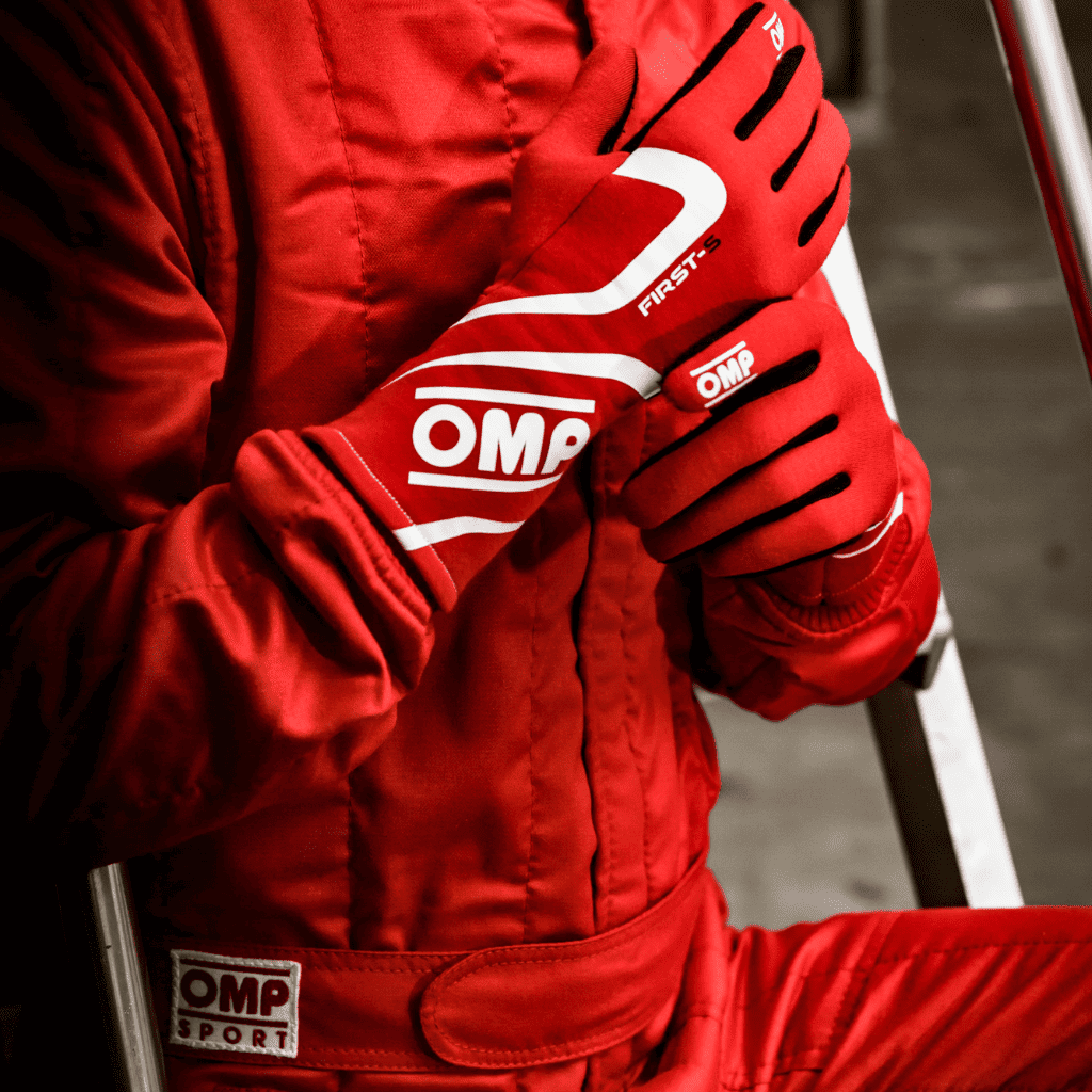 Lightweight abrasion-resistant karting race suit designed for maximum airflow and driver comfort| ATOMIC-SHOP
