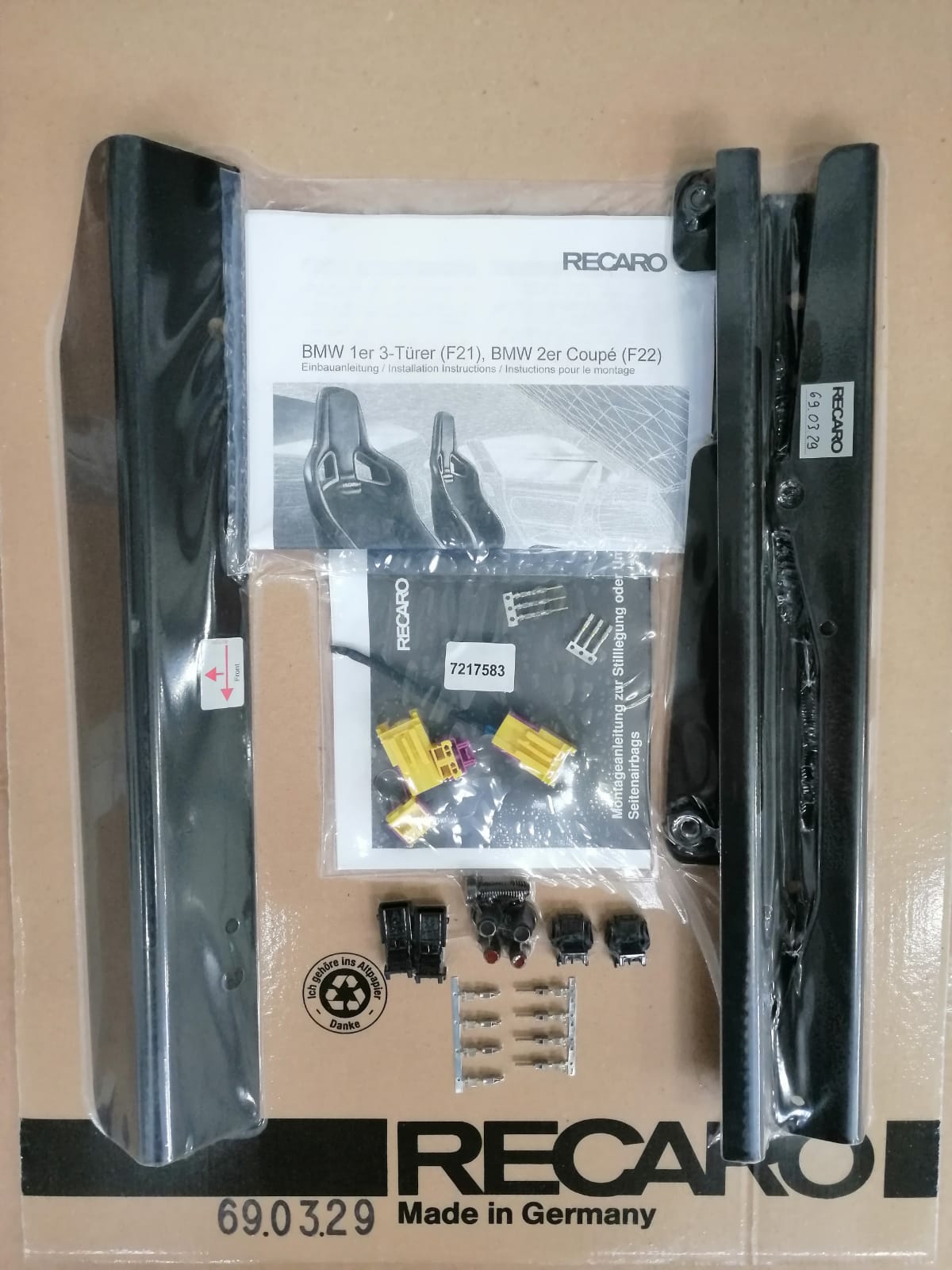 RECARO 69.03.29 Seat console BMW F21/F22 right side BMW 2 Series F22 Coupe, 2-door Photo-0