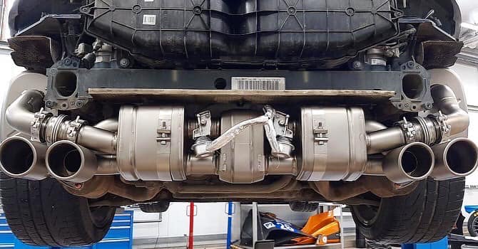 AKRAPOVIC S-PO991SO-HT/1 Slip-On Line (Titanium) PORSCHE 911 Carrera Cabriolet/S/4/4S/GTS (991) 2012-2015 EC Approval Photo-3