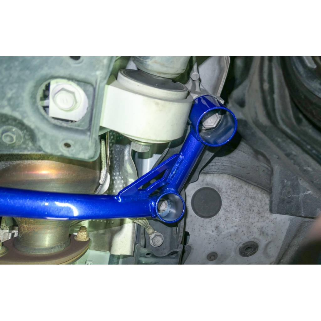 HARDRACE Q0413 BODY REINFORCED BAR LEXUS LEXUS IS XE30 13- Photo-1