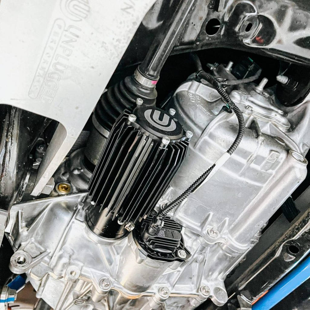 UNPLUGGED PERFORMANCE UP-M3MY-348-1.1 Enduro Drive Unit Oil Cooler and Magnetic Filter, Front Drive Unit for TESLA Model 3 / Model Y Photo-2