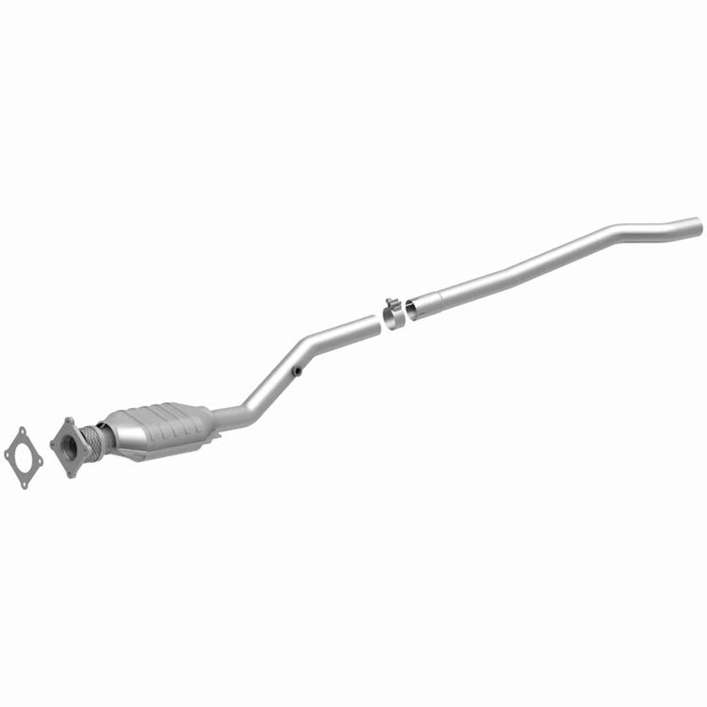 MAGNAFLOW 4451279 Catalytic Converter Direct-Fit California Grade for CHRYSLER Town & Country 1996-2001 Photo-0
