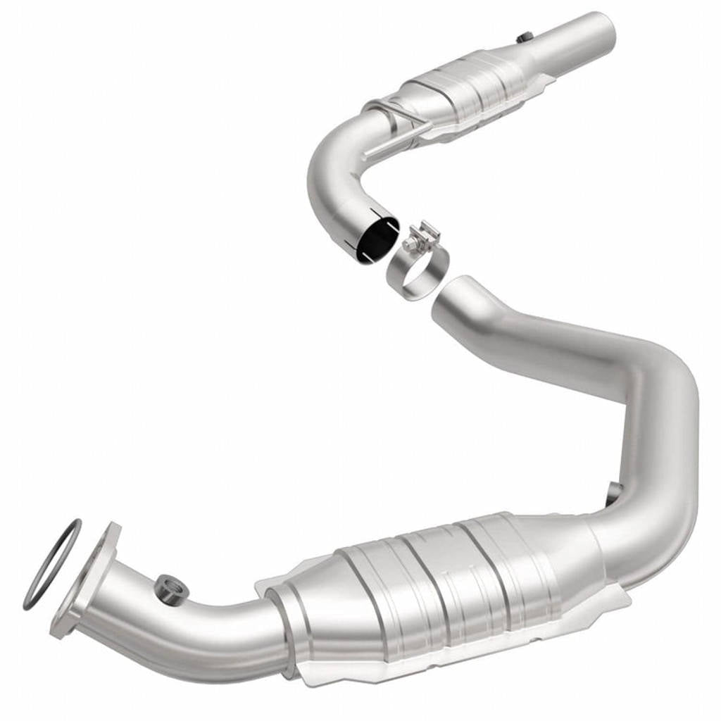 MAGNAFLOW 447267 Catalytic Converter Direct-Fit California Grade for CHEVROLET Express 2500 2003-2005 Photo-0