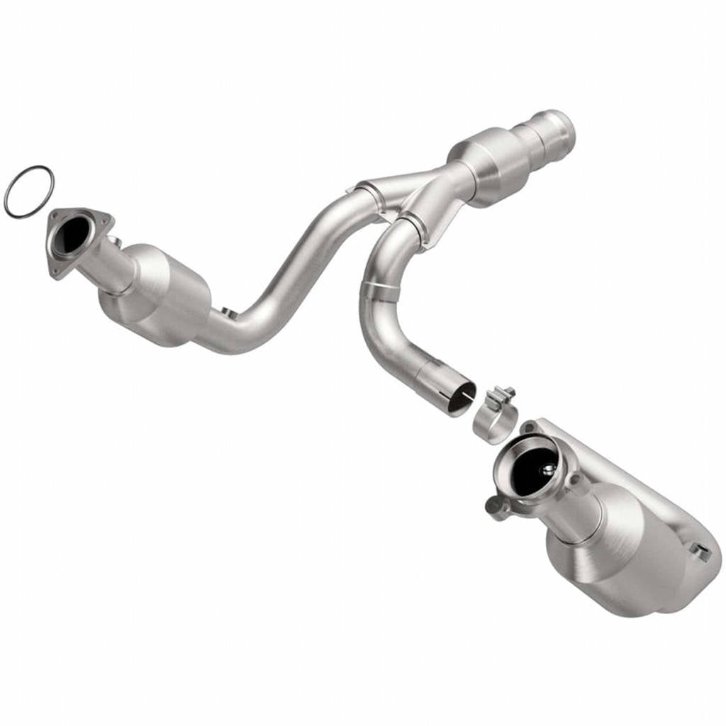 MAGNAFLOW 52617 Catalytic Converter Direct-Fit OEM Grade for CHEVROLET Silverado 1500 2014-2018 Photo-0