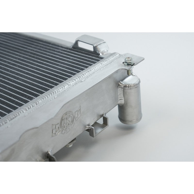 CSF 7220 High-Performance Aluminum Radiator for MERCEDES-BENZ 190E (W201) 2.3-16 / 2.5-16 Photo-3