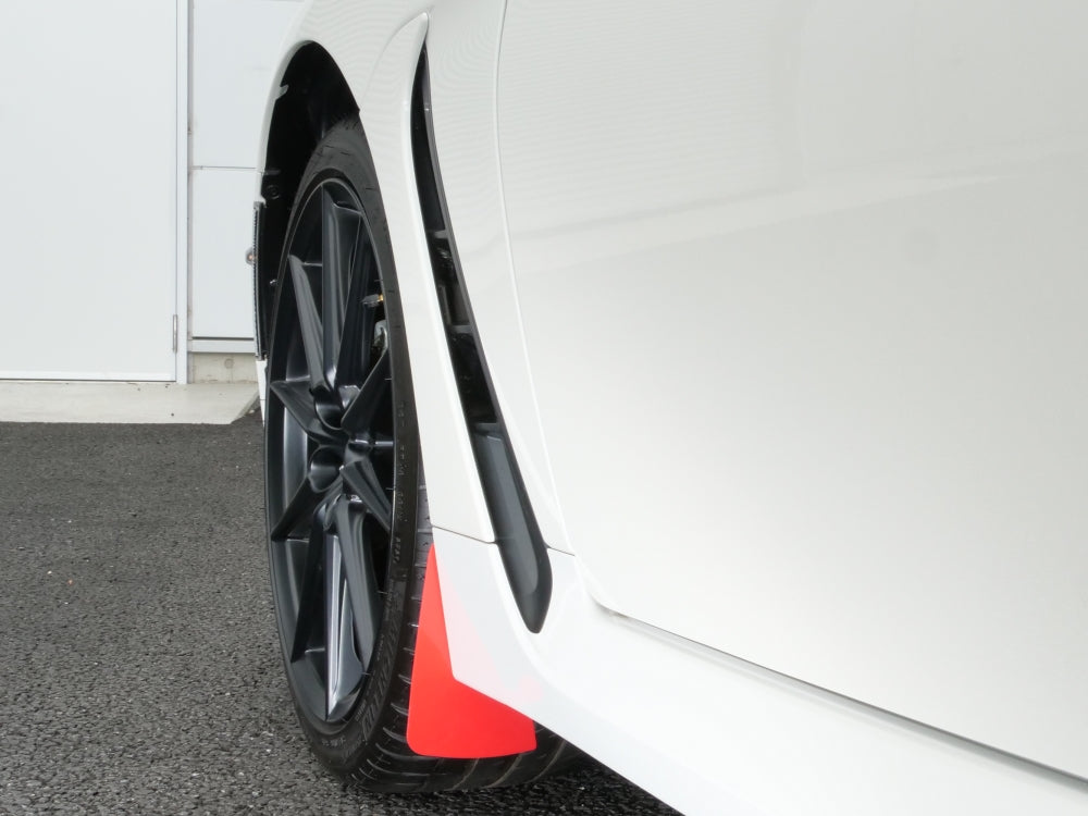 CUSCO 6C1 850 FR Sports flaps for front set (red) for TOYOTA GR 86/SUBARU BRZ Photo-1