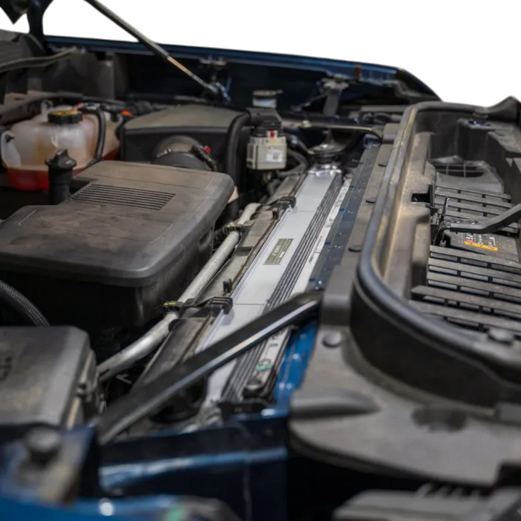 MISHIMOTO MMRAD-T1-19 Aluminum Radiator for CHEVROLET Silverado 1500 / 1500 LTD / GMC Sierra 1500 / 1500 LTD (T1 / GMT1 / K2 / K2XX) Photo-1