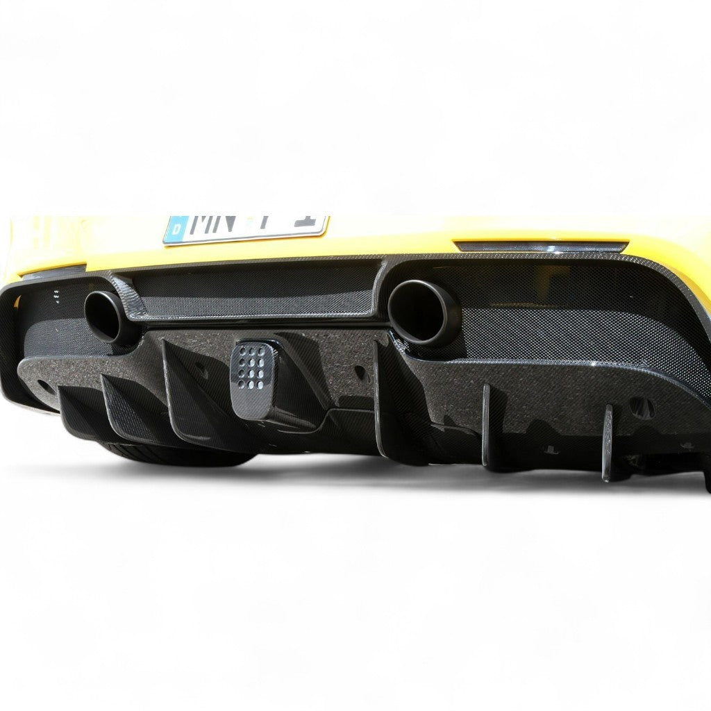 NOVITEC F6 488 54 Cover for Rear Diffuser Air-Opening (3 Parts), Visible Carbon for FERRARI 488 2015-2019 Photo-1