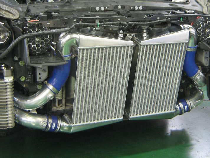HKS 13001-AN014 Intercooler Kit (Ductless) GTR35 12/2007~ Photo-0