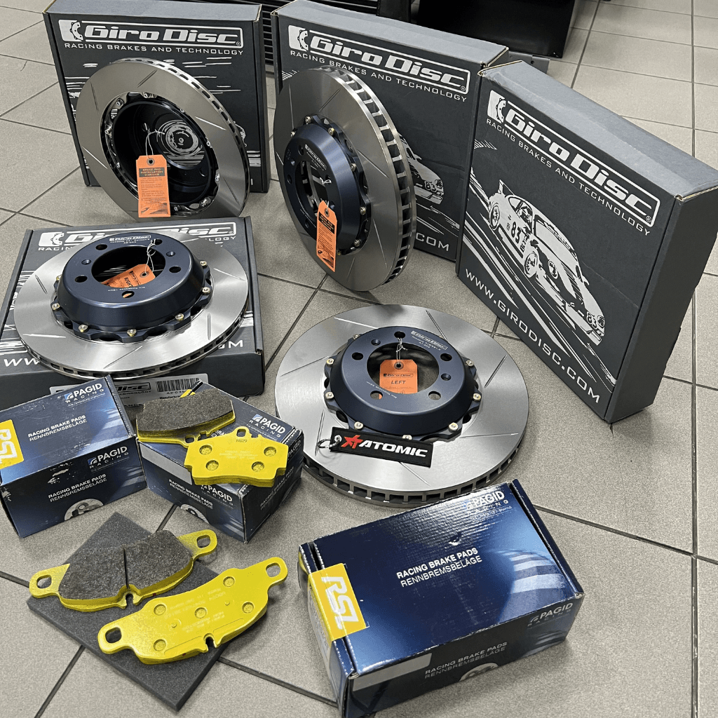 Upgrading the front brakes to ensure maximum braking power and reduce stopping distance| ATOMIC-SHOP