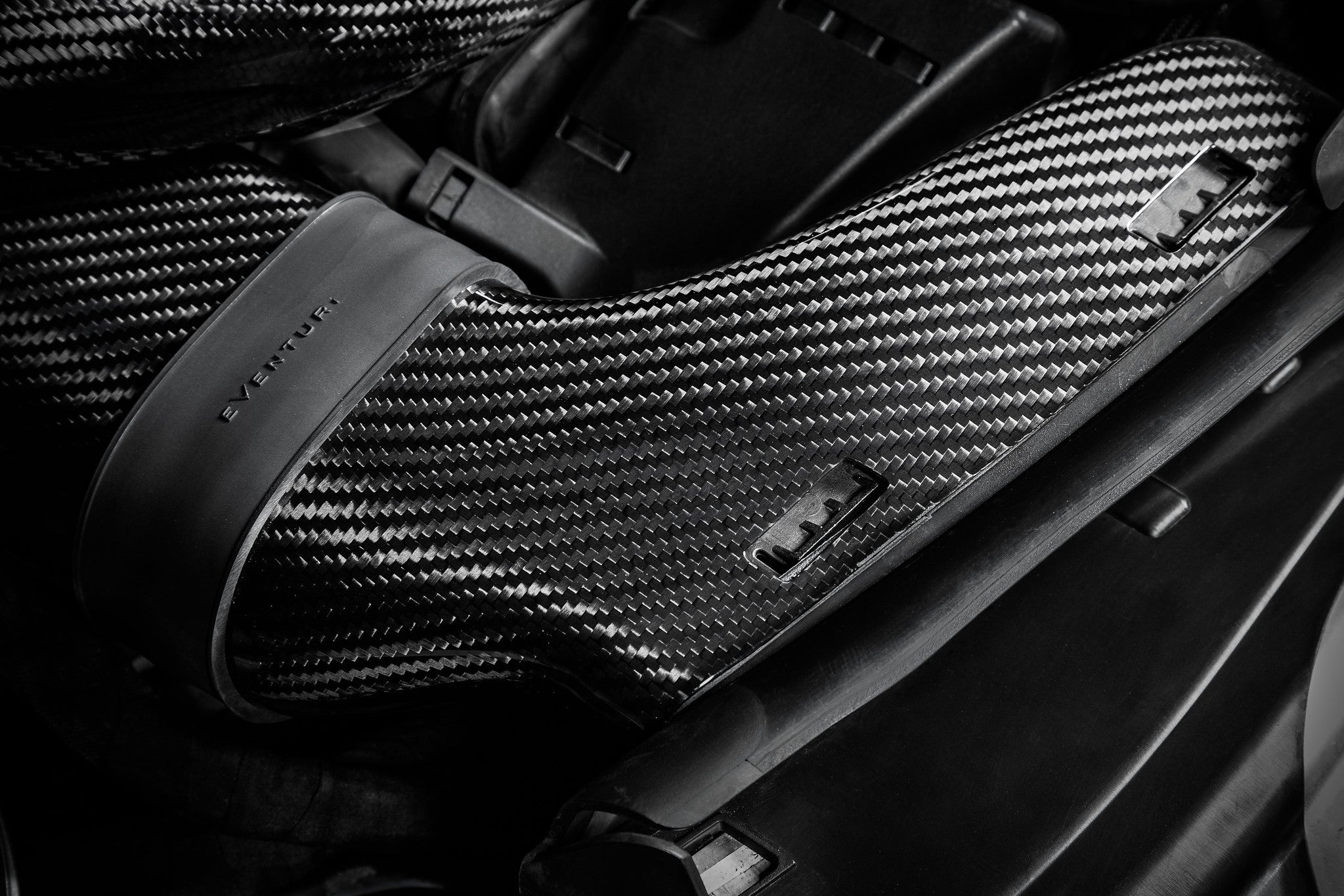 EVENTURI EVE-C63S-CF-INT Intake System (Carbon) for MERCEDES-BENZ AMG C63S (X205) Photo-4 