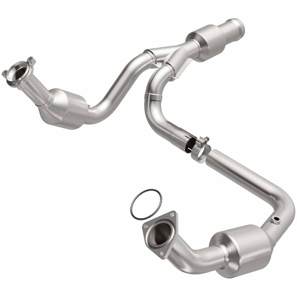 MAGNAFLOW 5582616 Catalytic Converter Direct-Fit California Grade for CHEVROLET Silverado 1500 2011-2013 Photo-0 