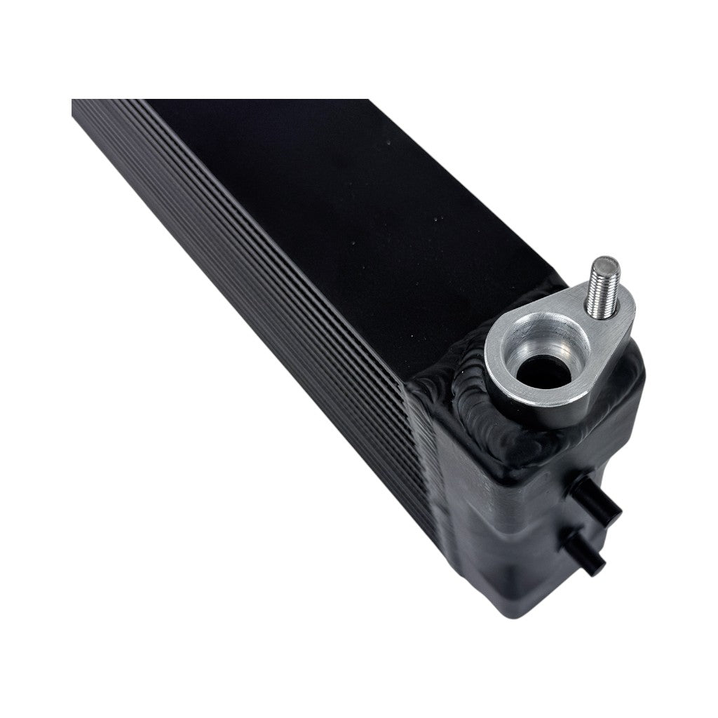 CSF 8317 High-Performance Engine Oil Cooler for BMW M5 (G90 / F90 / F10) / M6 (F06 / F12 / F13) / M8 (F91 / F92 / F93) Photo-4 