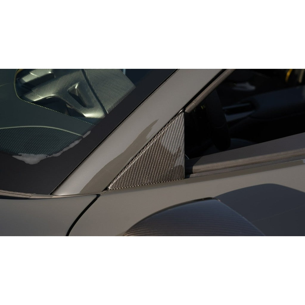 NOVITEC F6 296 51 Triangle Cover for Side Window, Visible Carbon for FERRARI 296 2021- Photo-1 