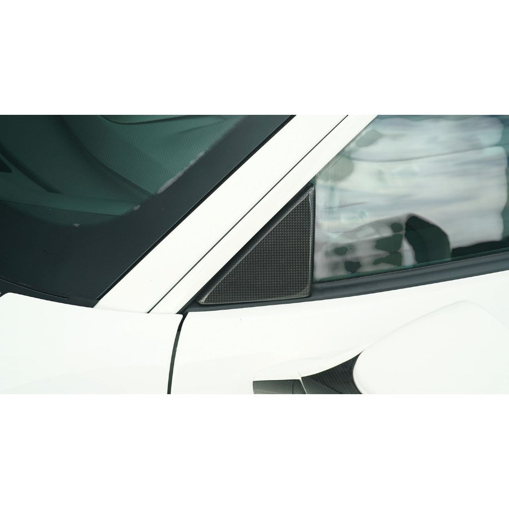 NOVITEC F6 488 77 Triangle Cover for Side Window, Visible Carbon for FERRARI 488 Pista 2018-2020 Photo-1 