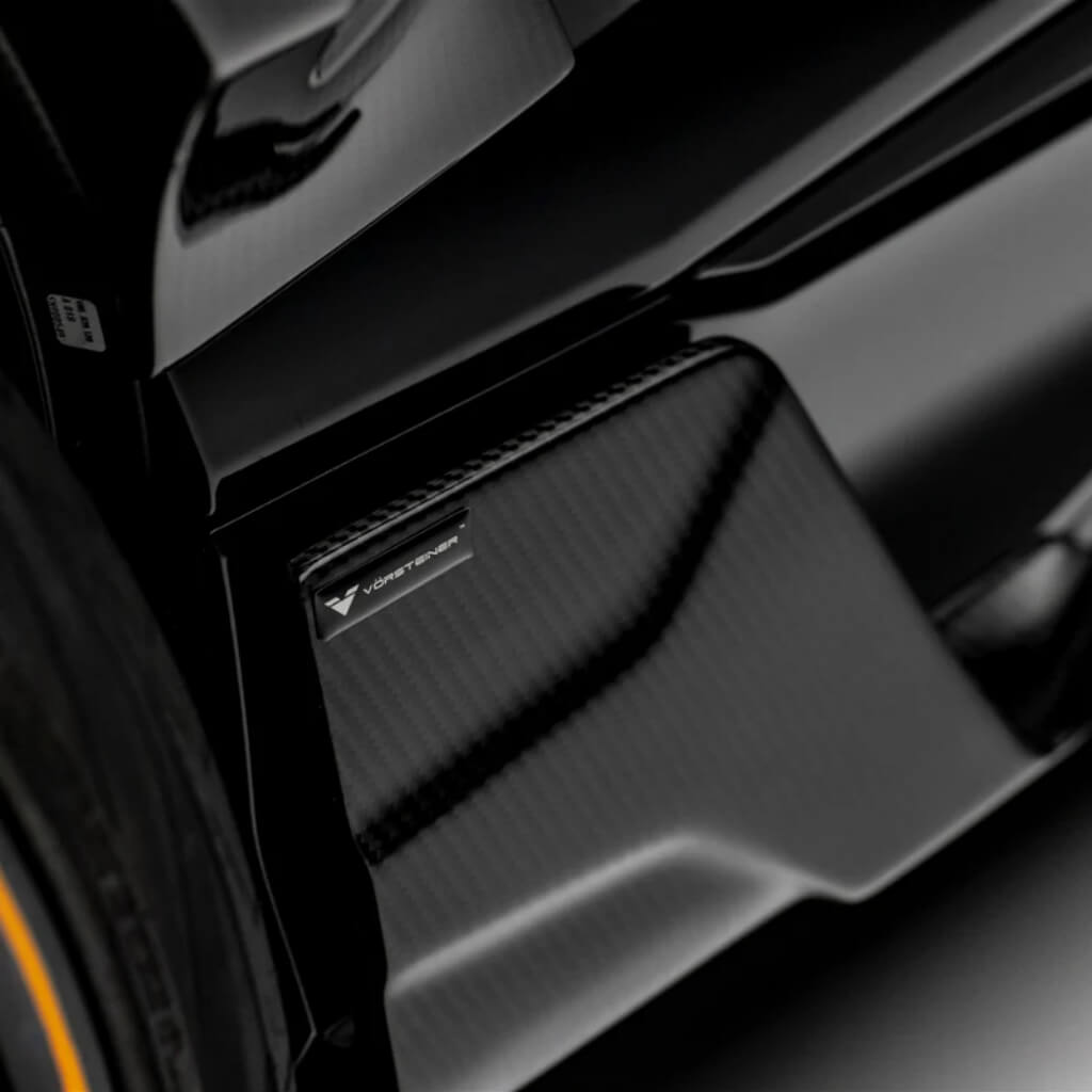 VORSTEINER 2030LOV Side Blades RAMPANTE EDIZIONE (Gloss Carbon) for LAMBORGHINI Urus 2023- Photo-4 